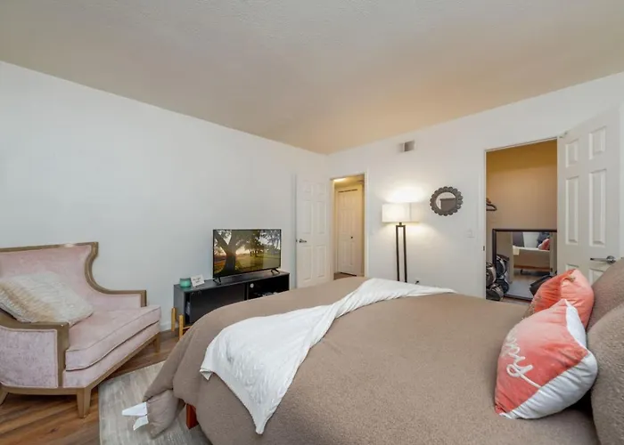 Apartment East, Golf View, 2 Bedroom 2ba, Htd Pools, Sabino Tucson